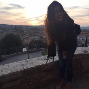 Meet your Posher, Daniela